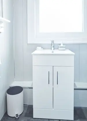 Standard Tek Büyük Yataklı Oda, Ortak Banyo