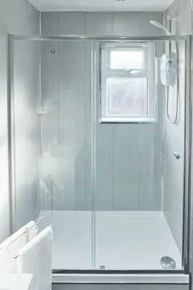 Standard Tek Büyük Yataklı Oda, Ortak Banyo