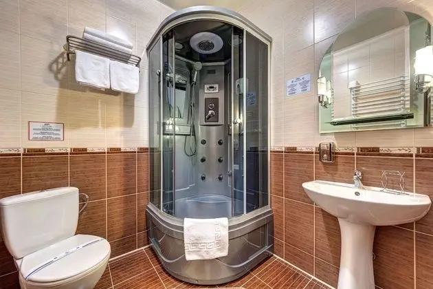 Luxury Oda, 1 Büyük (Queen) Boy Yatak