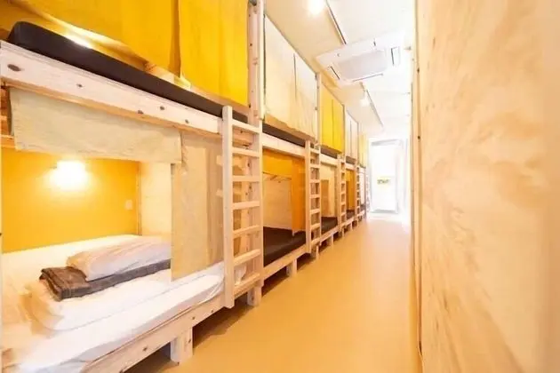Ortak Ranzalı Oda, Sadece kadınlar için (Lower Bunk)