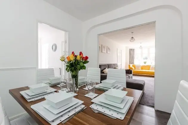 Comfort Ev, Banyolu/Duşlu (Close to Etihad Stadium )