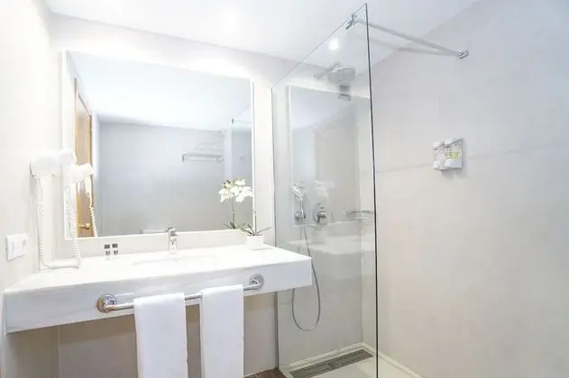 Superior Tek Büyük Yataklı Oda, Balkon