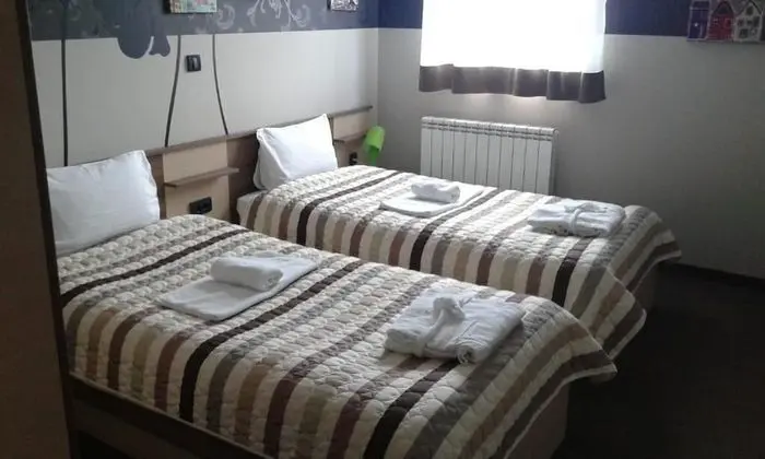 Deluxe Dört Kişilik Oda