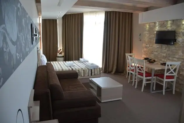 Deluxe Dört Kişilik Oda