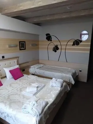 Deluxe Üç Kişilik Oda