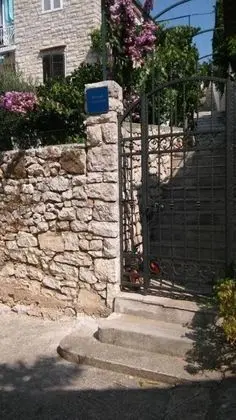 Apart Daire (Milo - 50m from the sea - A1(2))