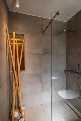 Deluxe Suite with outdoor private pool and sea view