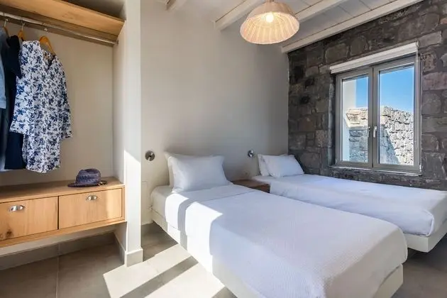 Family Suite with outdoor private pool and sea view