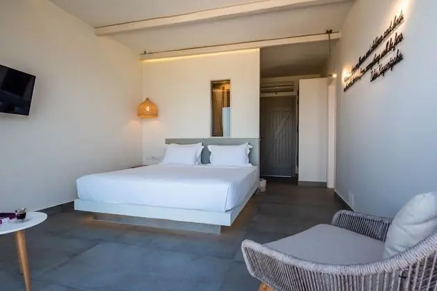 Family Suite with outdoor private pool and sea view