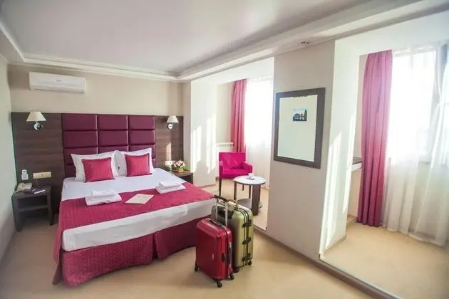 Comfort Tek Büyük Yataklı Oda