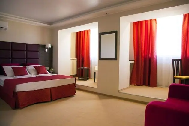 Comfort Tek Büyük Yataklı Oda