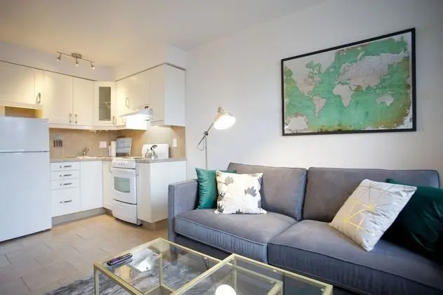 Standard Stüdyo Süit, Avlu Manzaralı