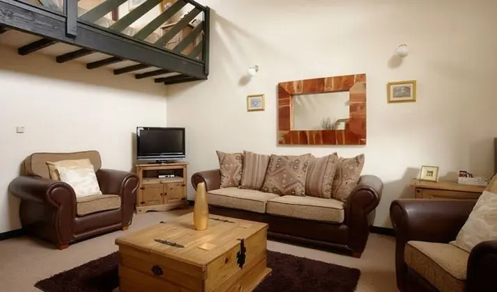 4-Poster Cottage