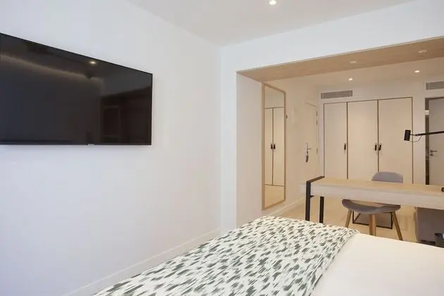 Premium Tek Büyük Yataklı Oda, Kısmi Deniz Manzarası