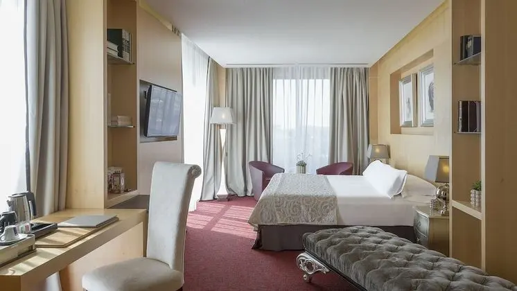 Junior Süit (1 King Bed)