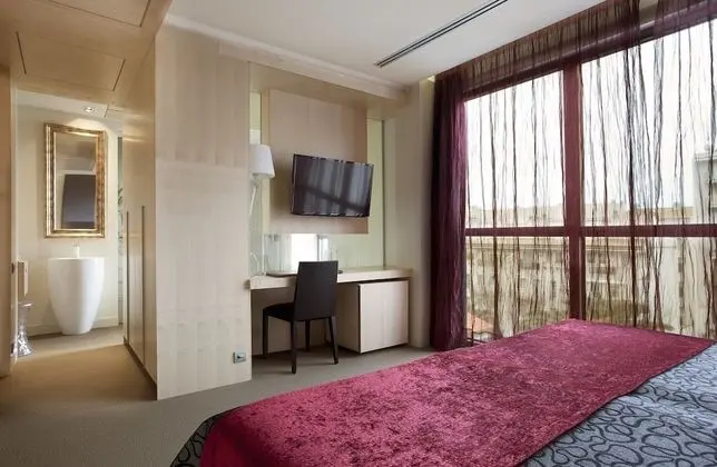 Privilege Room