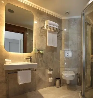 DLX ROOM