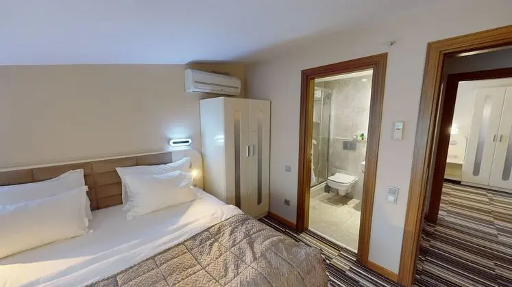 KING SUITE ROOM