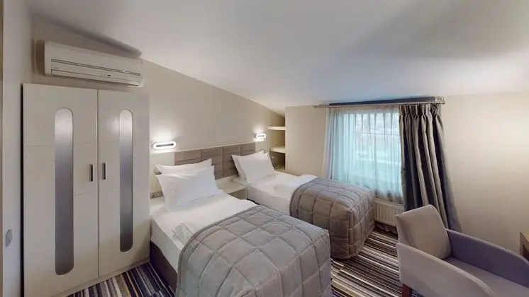 KING SUITE ROOM