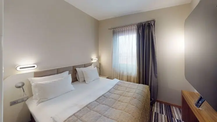 KING SUITE ROOM
