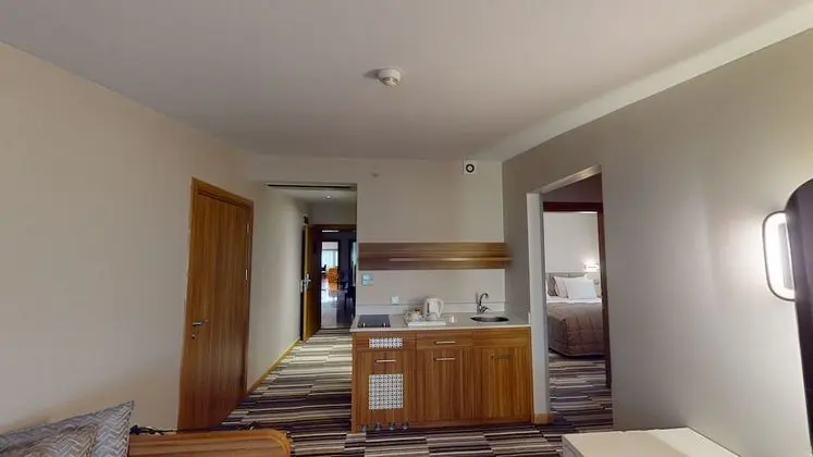 KING SUITE ROOM