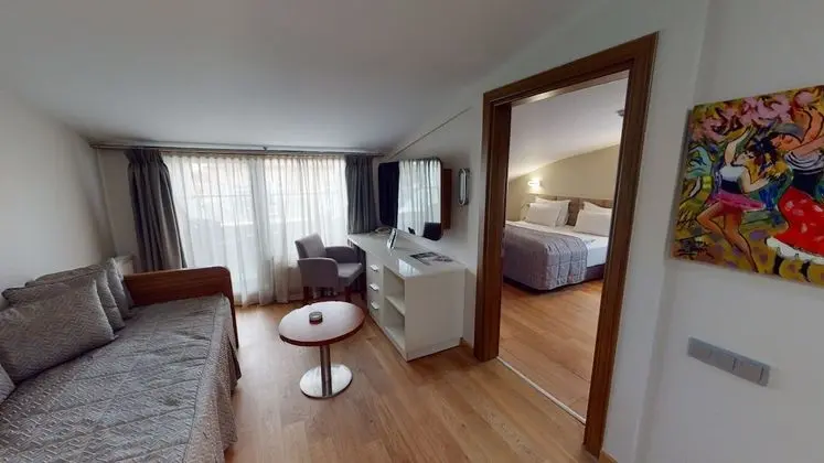 QUEEN SUITE, SEHIR MANZARALI ODA