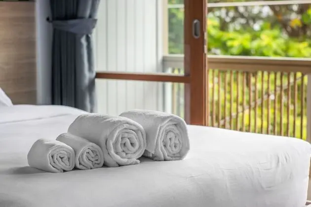 Premium Tek Büyük Yataklı Oda, 1 Büyük (Queen) Boy Yatak, Balkon, Okyanusa Sıfır