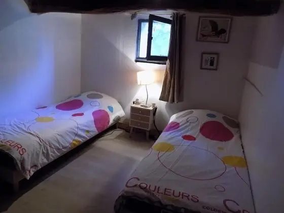 Dört Kişilik Oda, Birden Çok Yatak, Sigara İçilmez