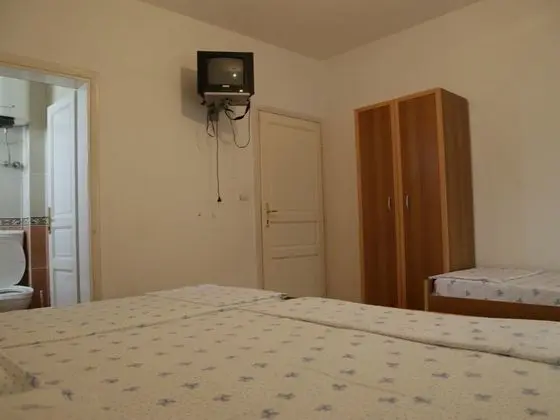 Standard Dört Kişilik Oda, Bahçe Manzaralı