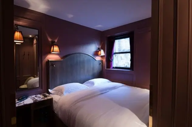 Design Tek Büyük Yataklı Oda (no wardrobe)