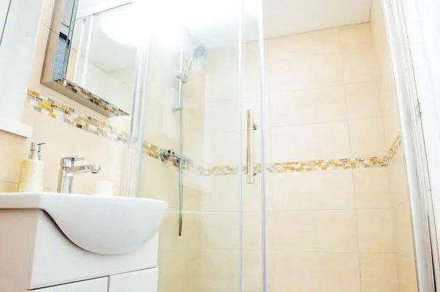 Luxury Apart Daire, Özel Banyo, Avlu Manzaralı