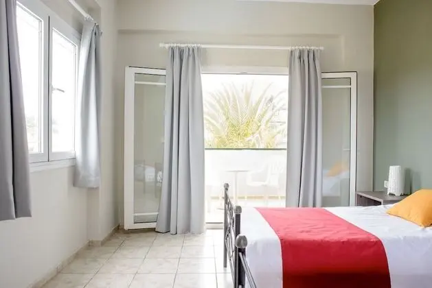 Tek Büyük veya İki Ayrı Yataklı Oda, Balkon