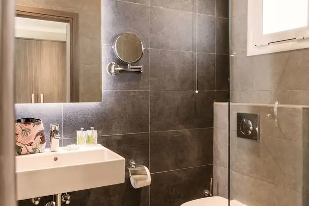 Tek Büyük veya İki Ayrı Yataklı Oda, Balkon