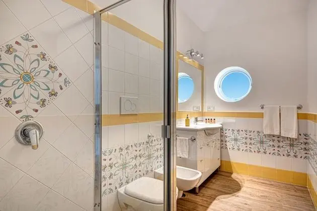 Villa, 5 Yatak Odası, Kişiye Özel Havuzlu, Bahçe Manzaralı
