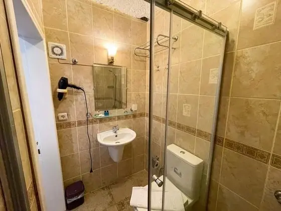 Standard Tek Büyük Yataklı Oda