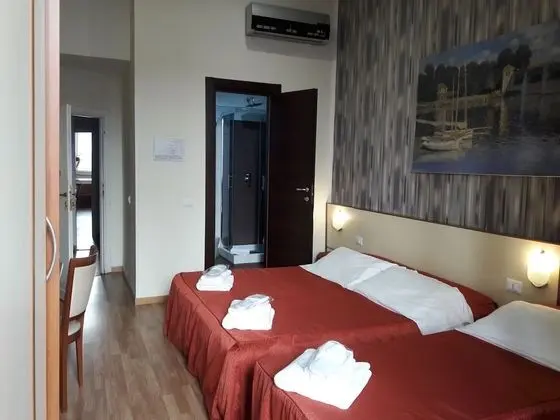 Standard Dört Kişilik Oda