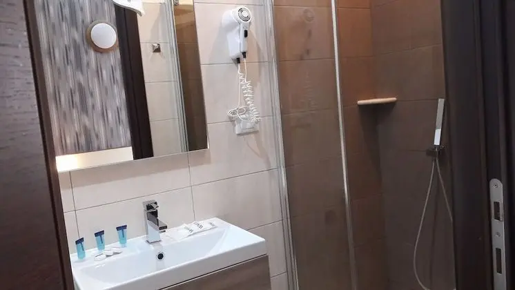 Standard Dört Kişilik Oda