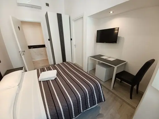 Standard Tek Büyük Yataklı Oda