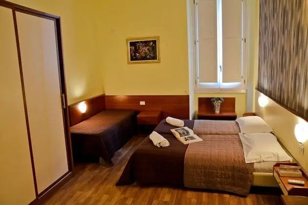 Standard Üç Kişilik Oda