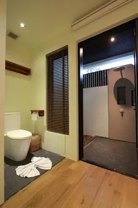 Delüks Süit, Jakuzili (Jacuzzi Lover Deluxe)