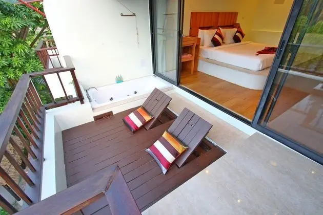 Jacuzzi Deluxe