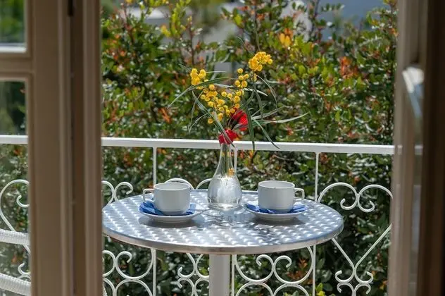 Üç Kişilik Oda, Balkon (Old Harbour View & Garden View)