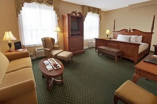 Blue Ridge Suite, Accessible