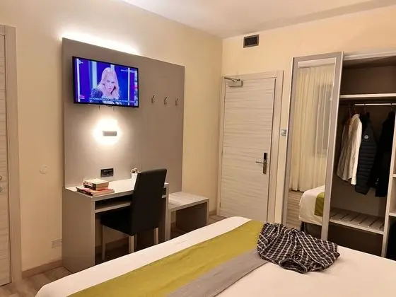 Tek Büyük veya İki Ayrı Yataklı Oda