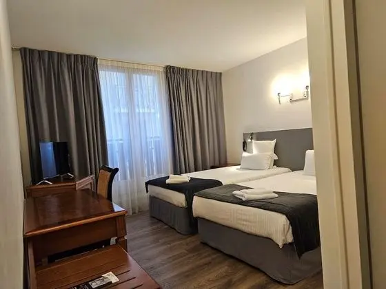 Standard Tek Büyük veya İki Ayrı Yataklı Oda