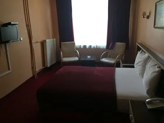 Standard Tek Büyük Yataklı Oda