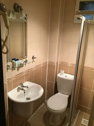 Standard Tek Büyük Yataklı Oda