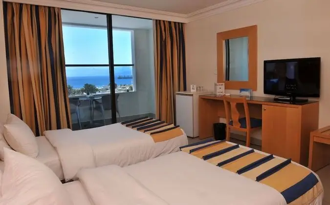 Standard Twin Room with Balcony Sea View