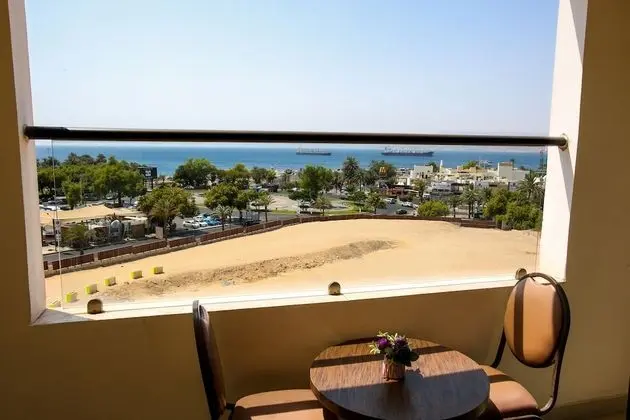 Standard Twin Room with Balcony Sea View
