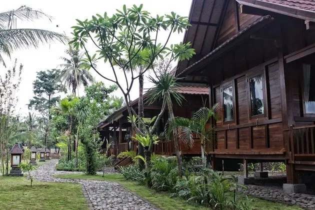 Bungalov, Denize Bakan